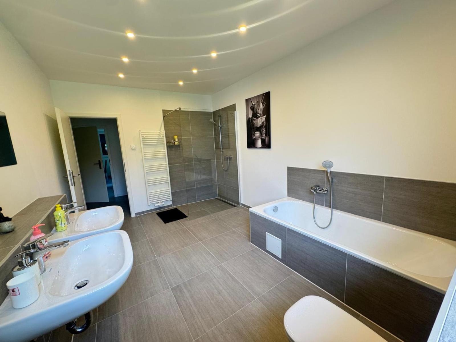 accommodationPhotoUrl