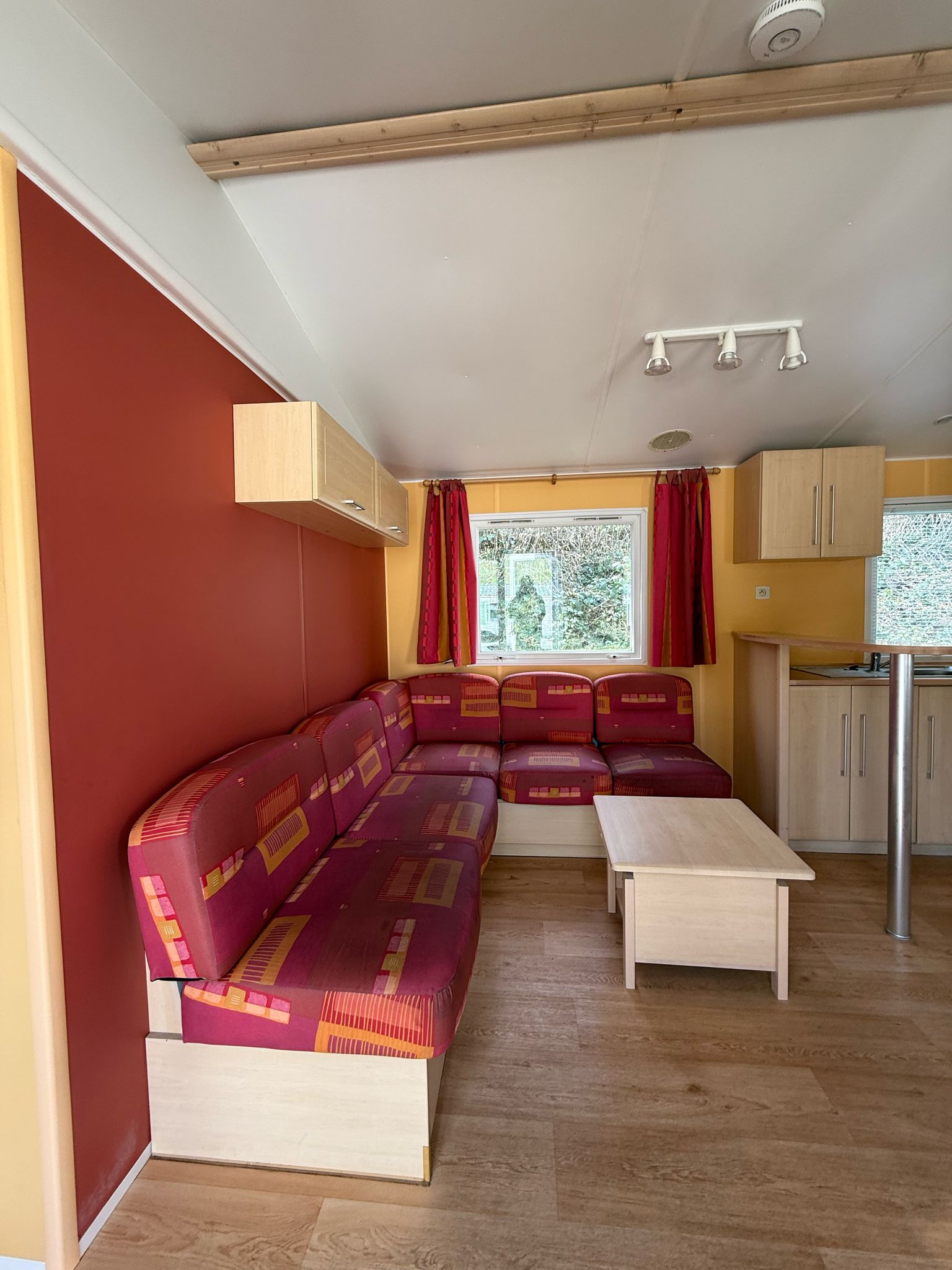 accommodationPhotoUrl